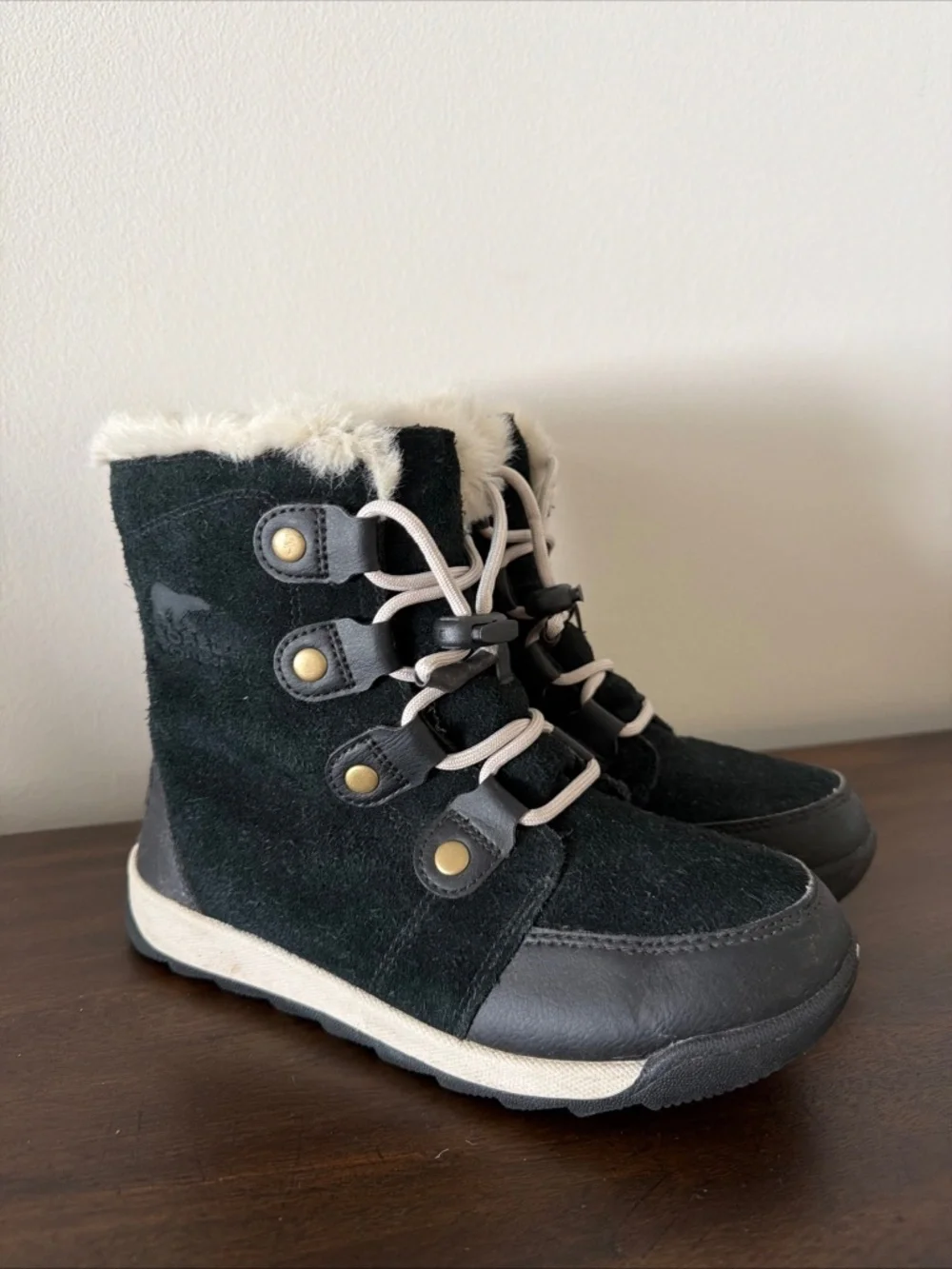 Sorel Boots Youth 3 Girls Whitney II Joan Lace Up Winter Suede Bootie NY3904